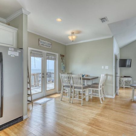 Villa Delphinus - Beachfront! And Pet Friendly! Feel The Ocean Breezed And Hear The Waves Lapping Right At Your Doorstep! Home Dauphin Island Extérieur photo