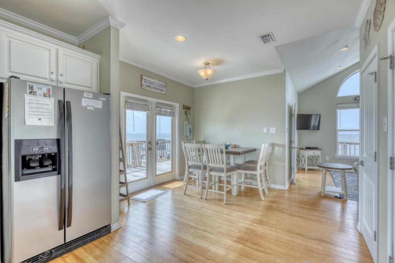 Villa Delphinus - Beachfront! And Pet Friendly! Feel The Ocean Breezed And Hear The Waves Lapping Right At Your Doorstep! Home Dauphin Island Extérieur photo