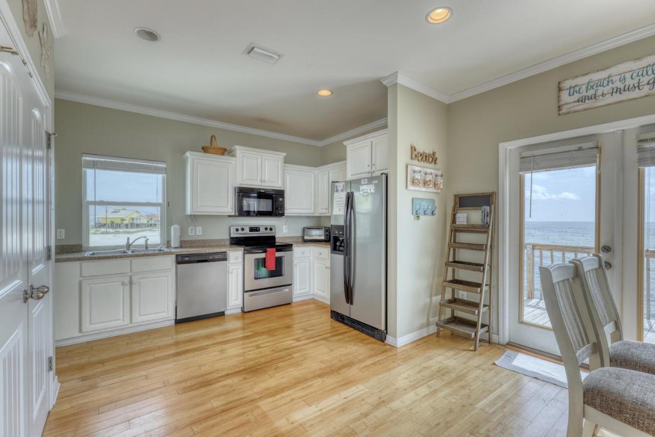 Villa Delphinus - Beachfront! And Pet Friendly! Feel The Ocean Breezed And Hear The Waves Lapping Right At Your Doorstep! Home Dauphin Island Extérieur photo