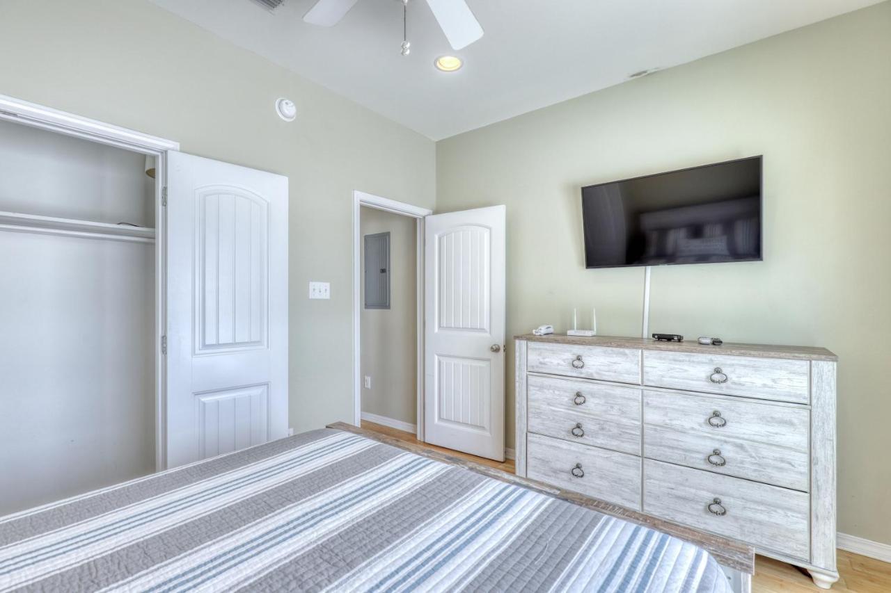 Villa Delphinus - Beachfront! And Pet Friendly! Feel The Ocean Breezed And Hear The Waves Lapping Right At Your Doorstep! Home Dauphin Island Extérieur photo